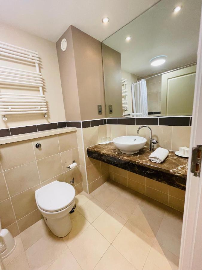 Burren Atlantic Hotel & Holiday Cottages Ballyvaughan Extérieur photo