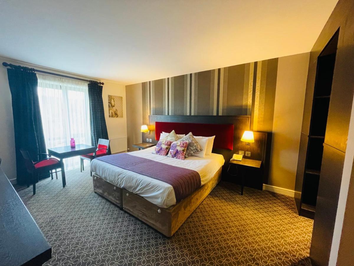 Burren Atlantic Hotel & Holiday Cottages Ballyvaughan Extérieur photo