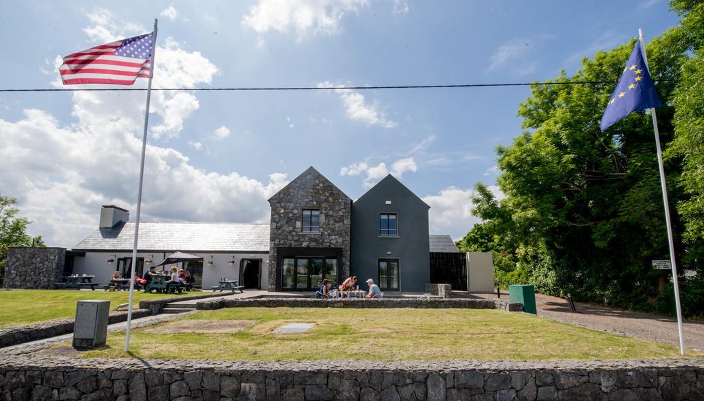 Burren Atlantic Hotel & Holiday Cottages Ballyvaughan Extérieur photo