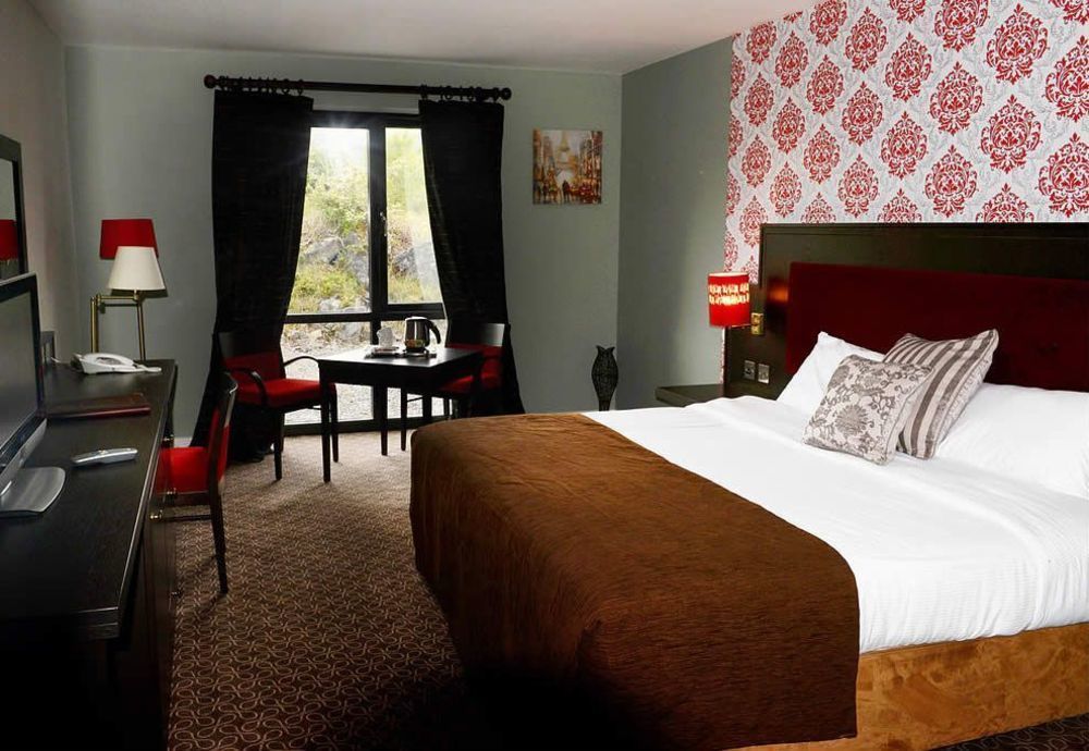 Burren Atlantic Hotel & Holiday Cottages Ballyvaughan Extérieur photo
